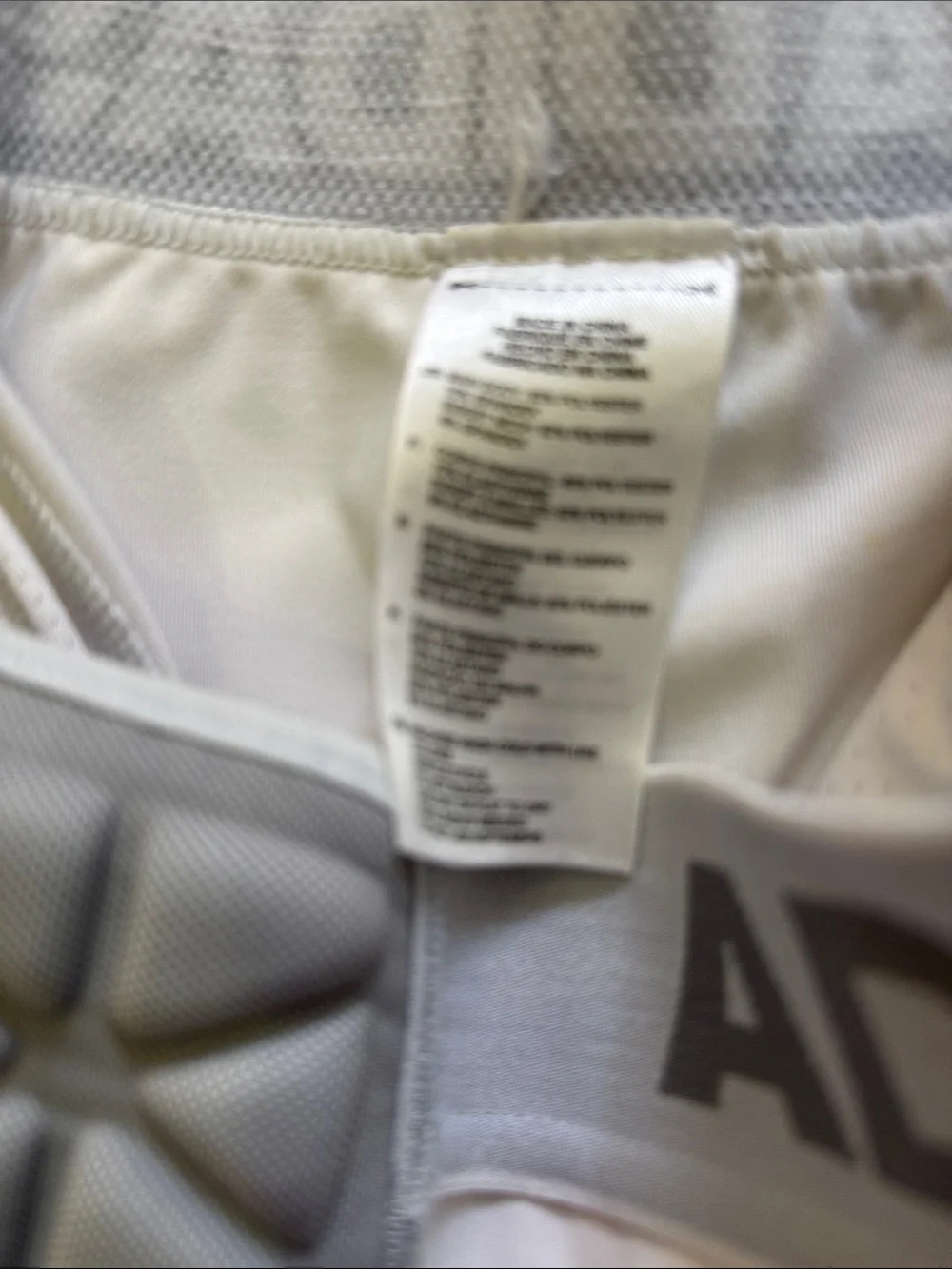 Adidas Men's Smash Pad Girdle size medium like new!
